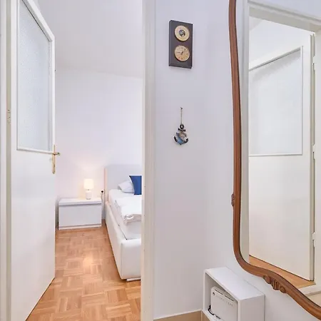 Andrea Apartment Split